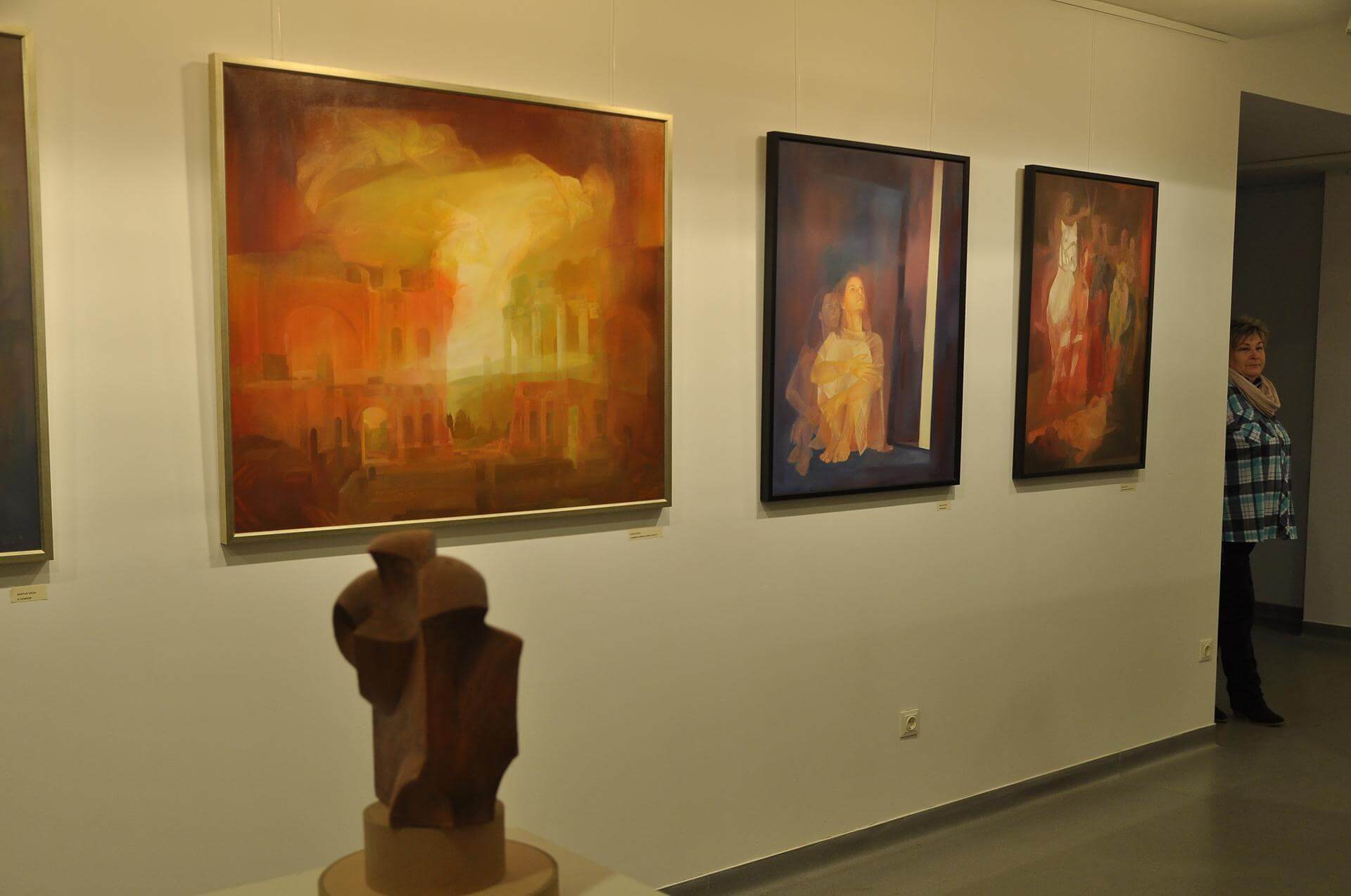 Studio 9-3